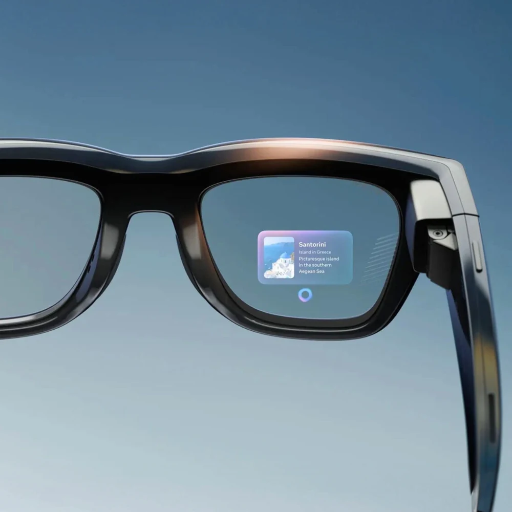 Meta-Ray-Ban-Display_edited.jpg